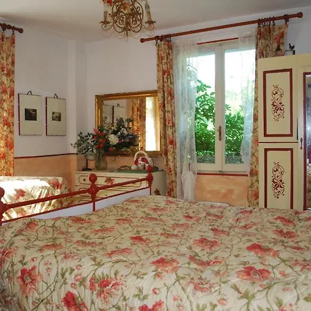 Bed & Breakfast Cascina Cin Cin Venkovský dům